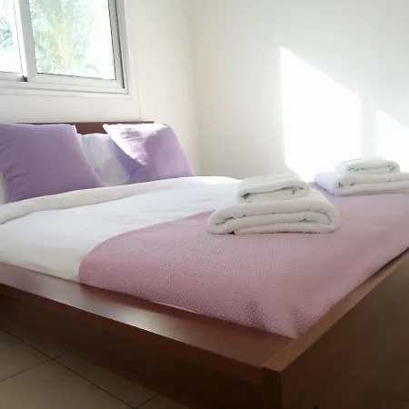 Nefeli Beach Apartment *