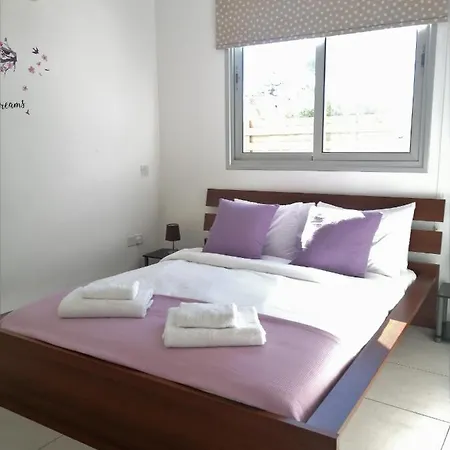 Nefeli Beach Apartman *